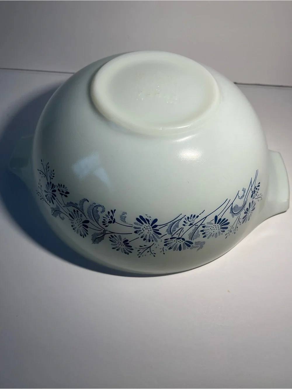 Pyrex background sprig if